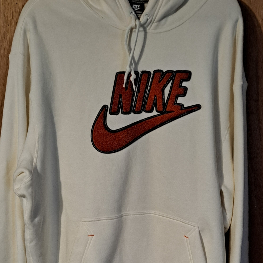 VTG y2k Nike Sweatshirt hoodie, white with raised letters and swoosh.